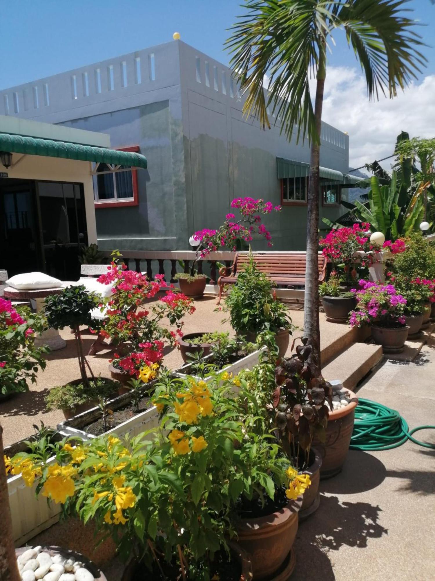 Blue Sky Residence Patong Bagian luar foto