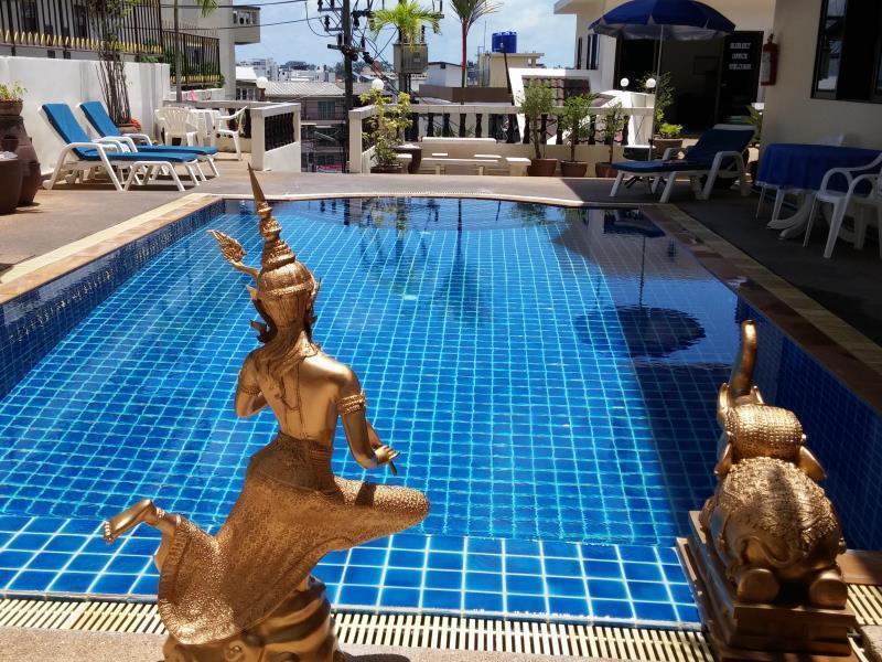 Blue Sky Residence Patong Bagian luar foto