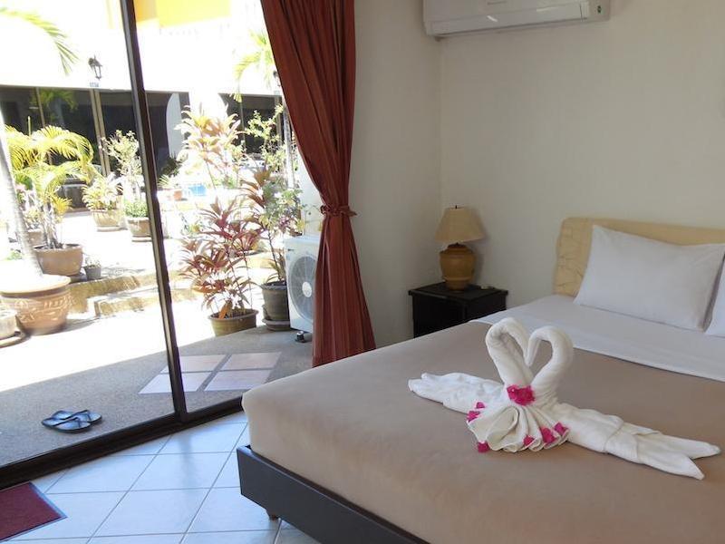 Blue Sky Residence Patong Bagian luar foto