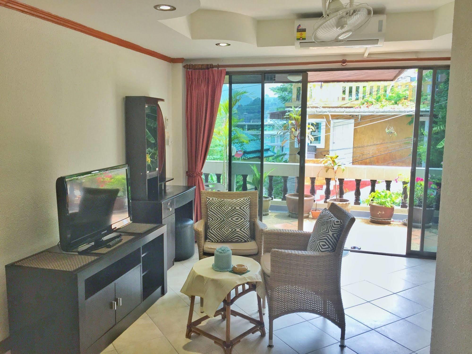 Blue Sky Residence Patong Bagian luar foto