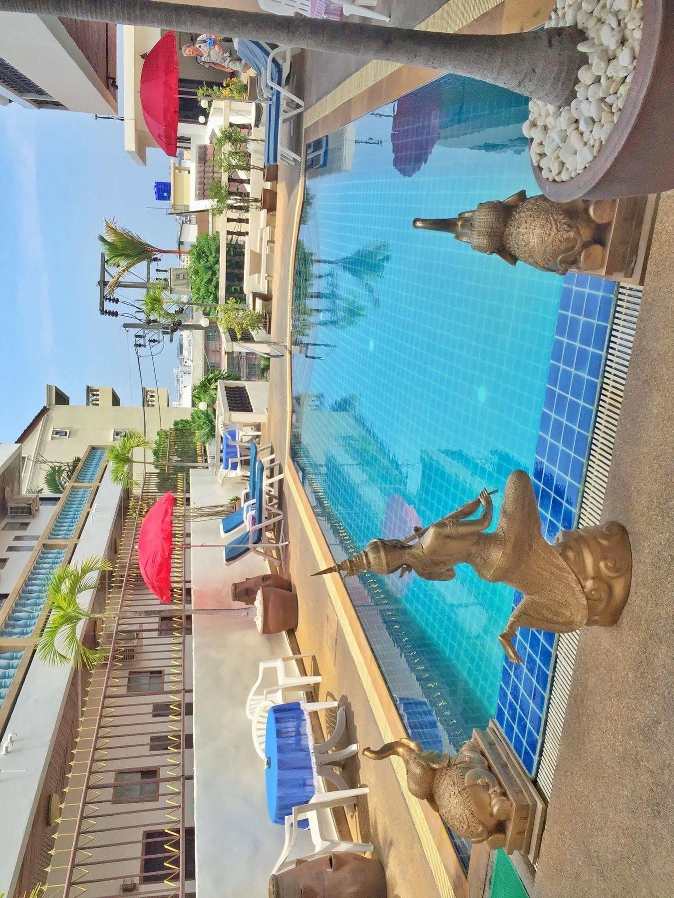 Blue Sky Residence Patong Bagian luar foto
