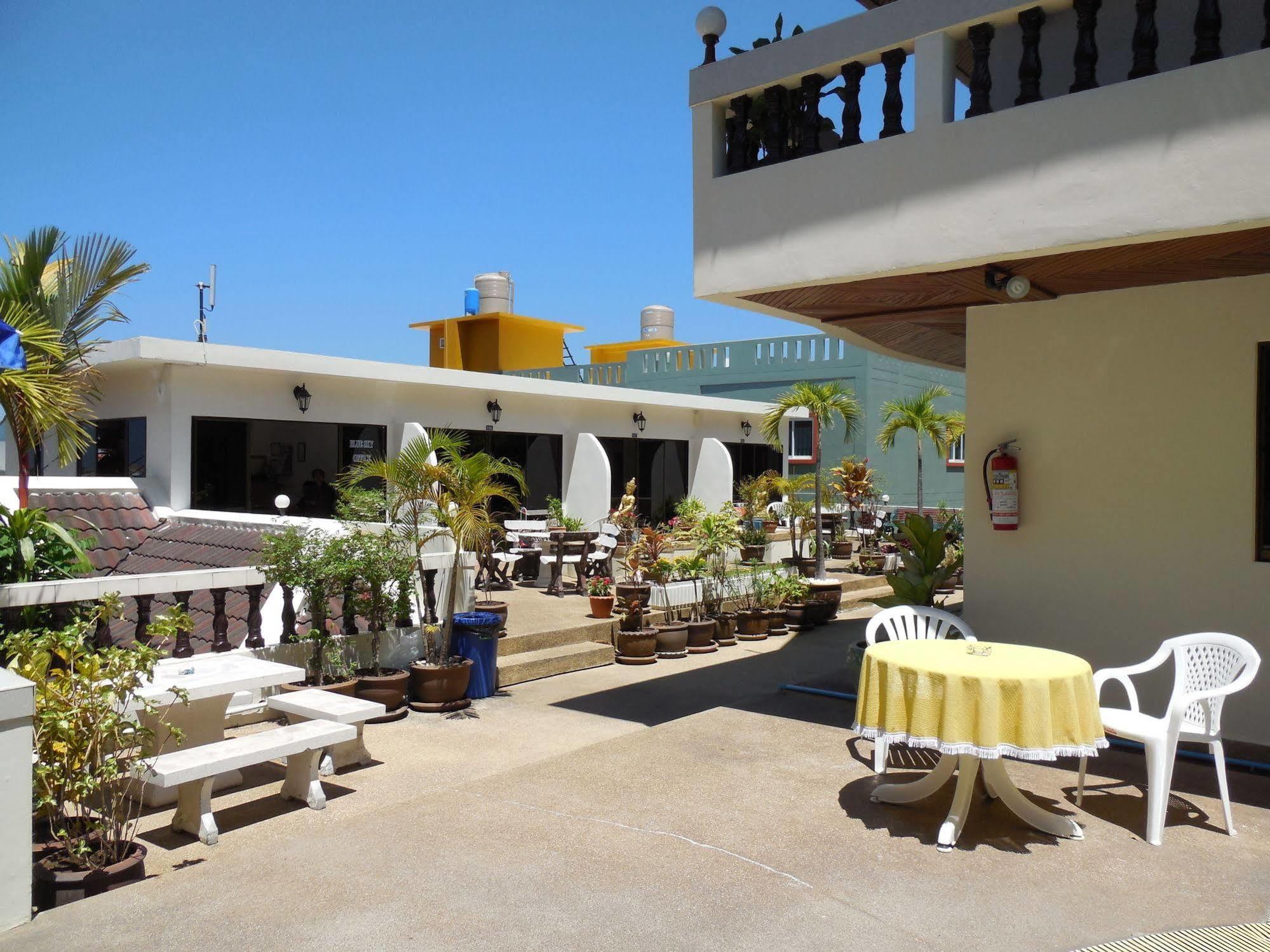 Blue Sky Residence Patong Bagian luar foto