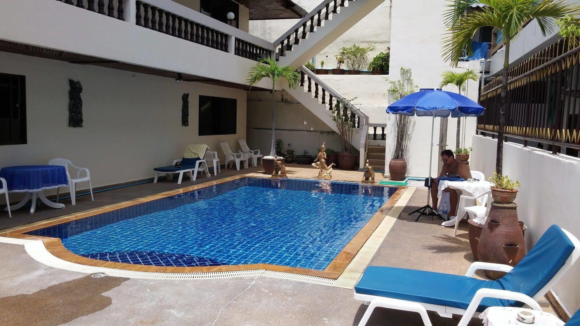 Blue Sky Residence Patong Bagian luar foto