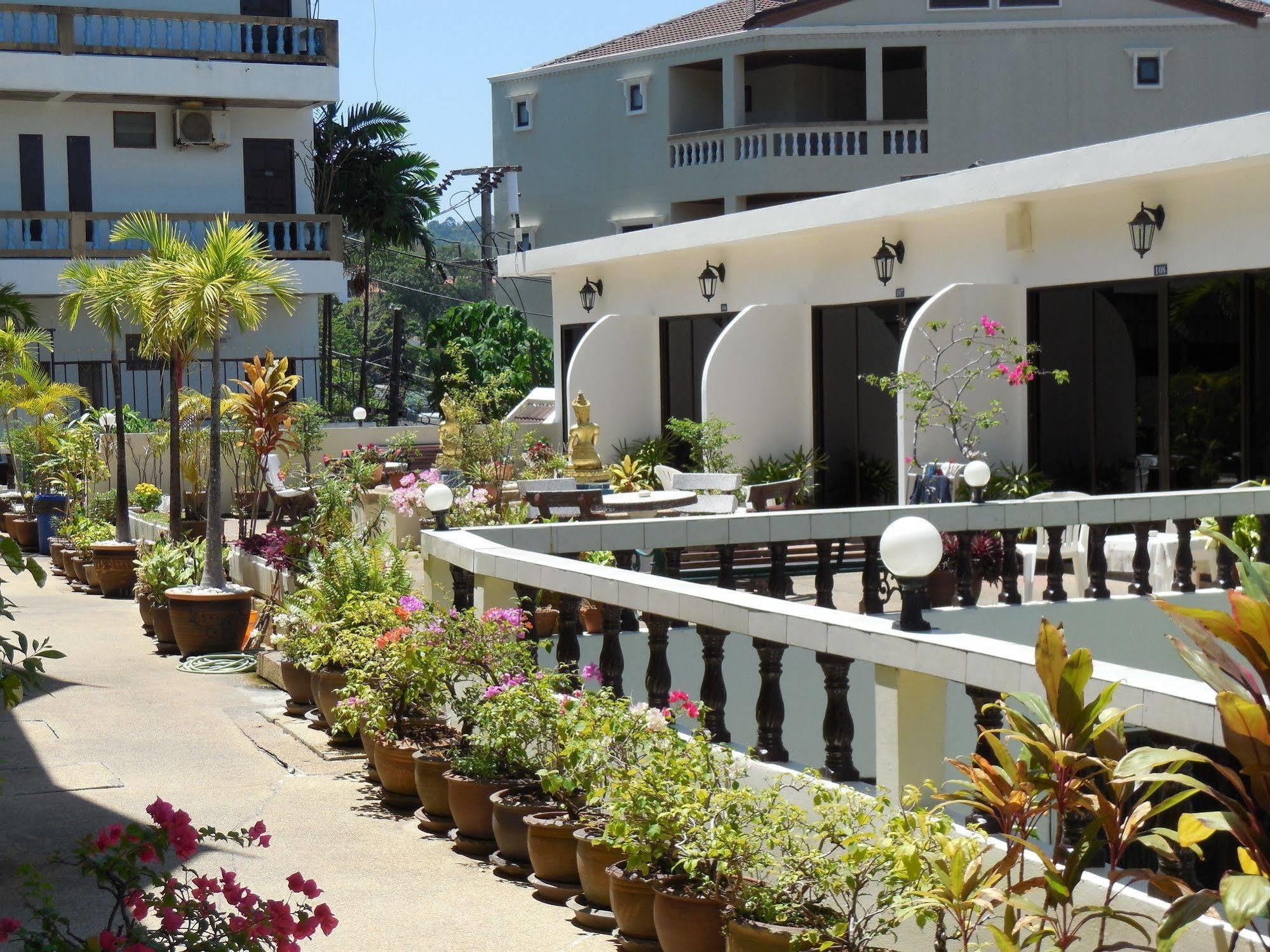 Blue Sky Residence Patong Bagian luar foto