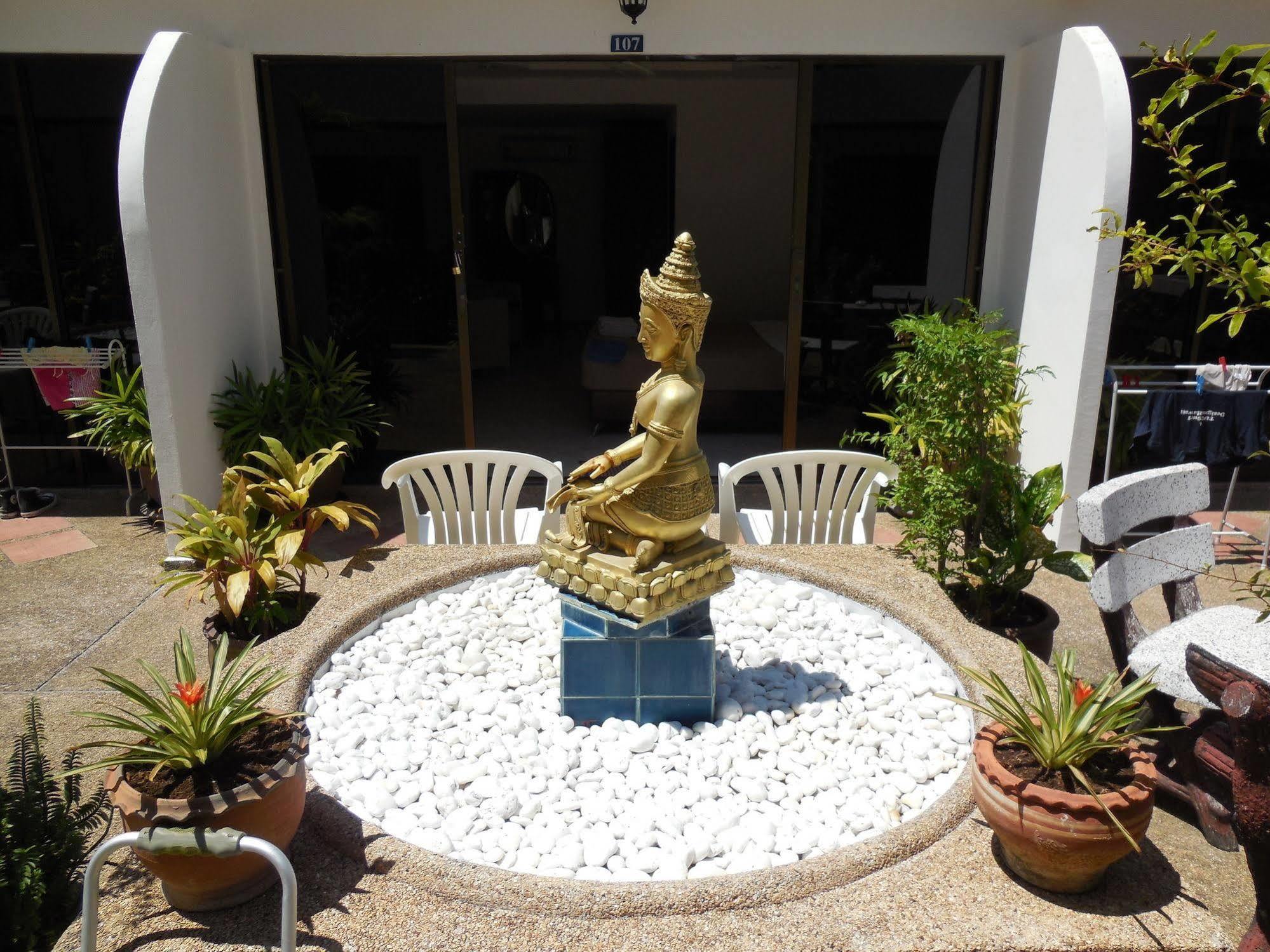 Blue Sky Residence Patong Bagian luar foto